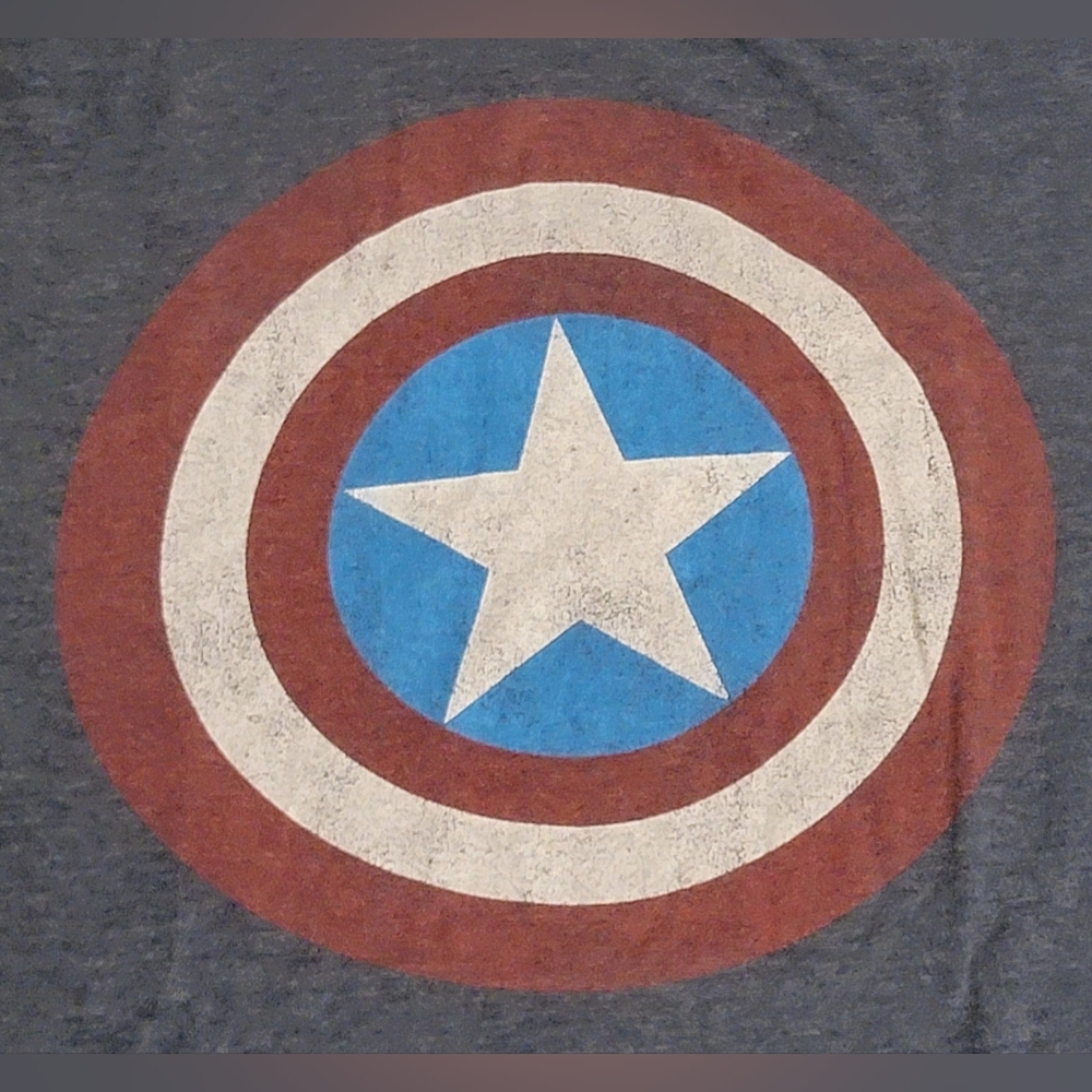 Marvel Comics Captain America Gray and Red T-Shirt Sz L